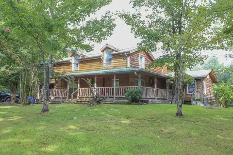 730 E Williamsburg St, Whitley City, KY 42653