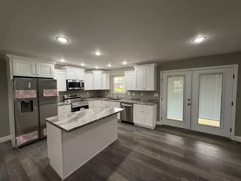 Kitchen - 34 Broadway Ln, Corbin, KY 40701 photo 4 of 4