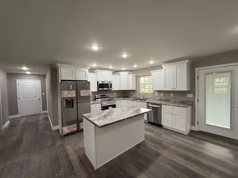 Kitchen - 34 Broadway Ln, Corbin, KY 40701 photo 1 of 4