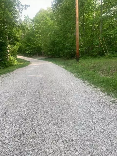 000 Doe View Dr, Wellington, KY 40387