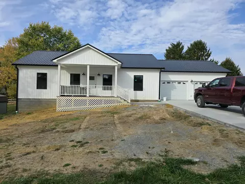 1591 E Alonquin Dr, Maysville, KY 41056