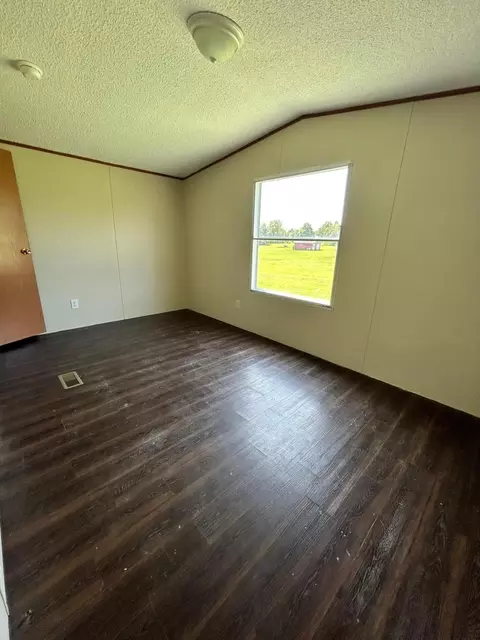 Bedroom - 90 Mangold Dr, Nancy, KY 42544 photo 4 of 4