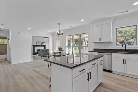 Kitchen - 844 Celia Ln, Lexington, KY 40504 photo 1 of 2