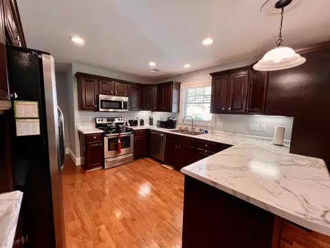 Kitchen - 51 Maple St, Brodhead, KY 40409 photo 2 of 3