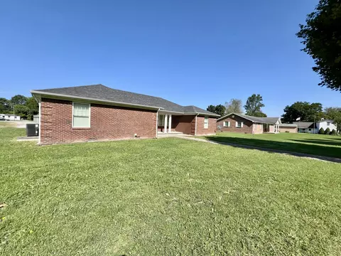 Exterior - 51 Maple St, Brodhead, KY 40409 photo 5 of 9