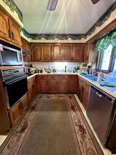 70 Airview Dr, Heidrick, KY 40949 photo 9