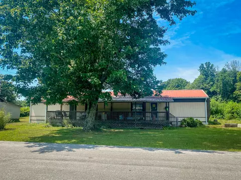 125 Lakeview Dr, Nancy, KY 42544