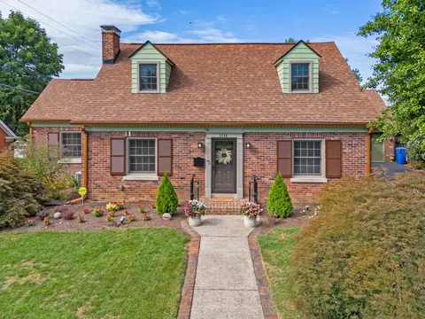 1550 Meadowthorpe Ave, Lexington, KY 40511