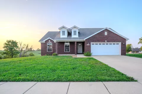 6037 Tanglewood Dr, Lawrenceburg, KY 40342