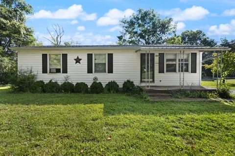 232 Clearcreek Rd, Irvine, KY 40336