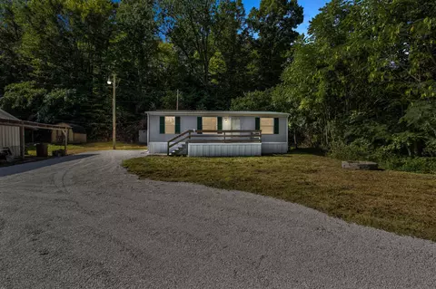 3739 Campton Rd, Stanton, KY 40380