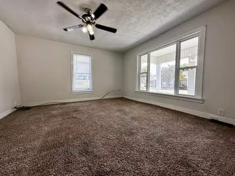 Living - 314 8th St, Corbin, KY 40701 photo 1 of 2