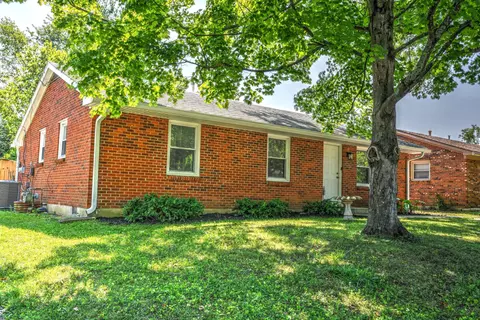 3552 King Arthur Dr, Lexington, KY 40517
