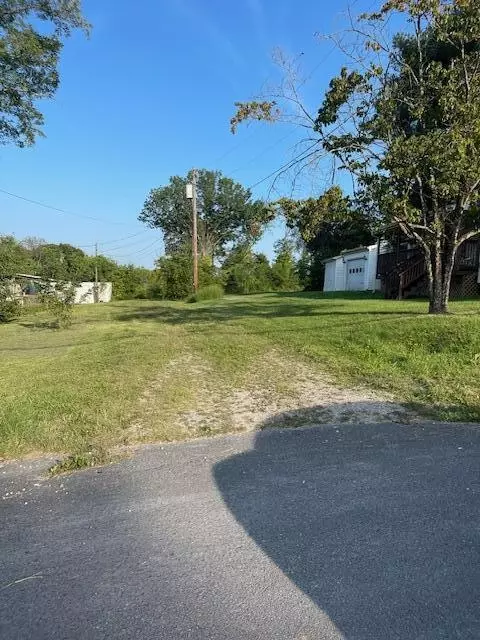 65 N Stevens St, Eubank, KY 42567 photo 5