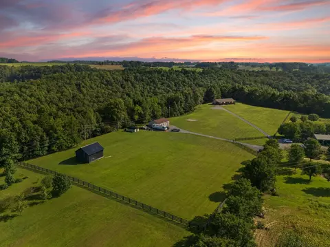 354 River Hill Church Rd, East Bernstadt, KY 40729