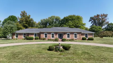 1145 Westwood Dr, Lawrenceburg, KY 40342
