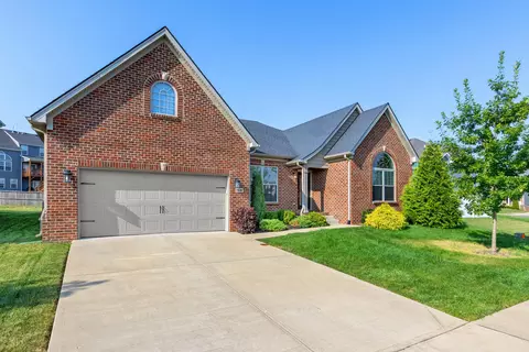 184 Rowanberry Dr, Nicholasville, KY 40356