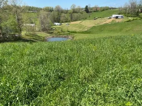 9729 Brown Ridge Rd, Morehead, KY 40351