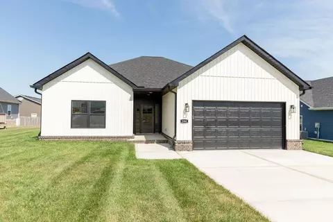 104 Clayber Dr, Nicholasville, KY 40356