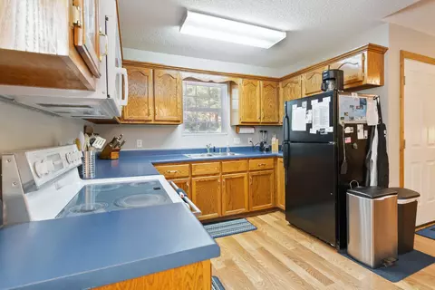 Kitchen - 52 Placid Way, Burnside, KY 42519 photo 2 of 11