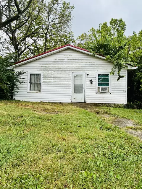 318 W Washington St, Winchester, KY 40391