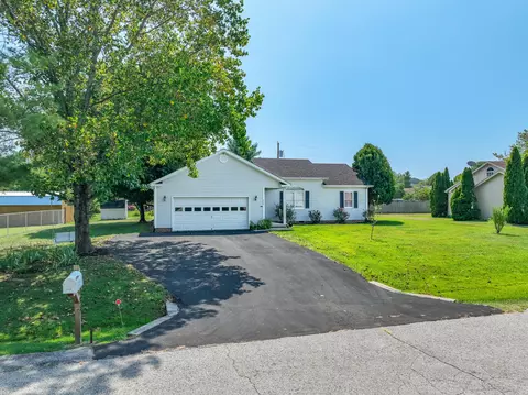 405 Meadow Dr, Berea, KY 40403