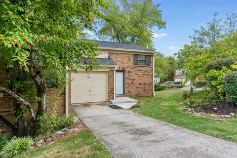 1025 Lakefront Dr, Lexington, KY 40517