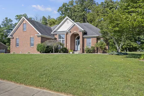 604 Farmland Dr, Berea, KY 40403