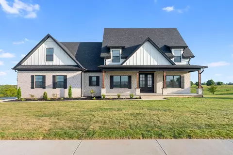 7020 Winners Circle Dr, Richmond, KY 40475
