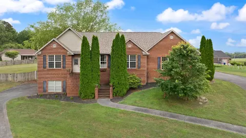 205 Kolsons Landing Dr, Somerset, KY 42503