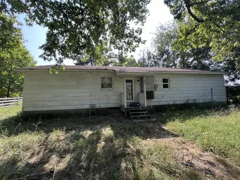 Exterior - 128 Hutton Ln, Corbin, KY 40701 photo 3 of 12