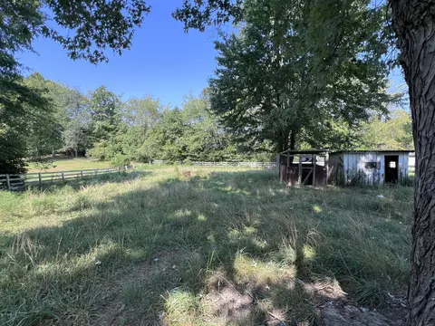 Exterior - 128 Hutton Ln, Corbin, KY 40701 photo 11 of 12