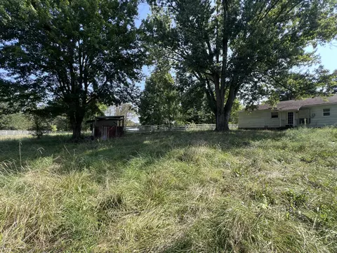Exterior - 128 Hutton Ln, Corbin, KY 40701 photo 6 of 12