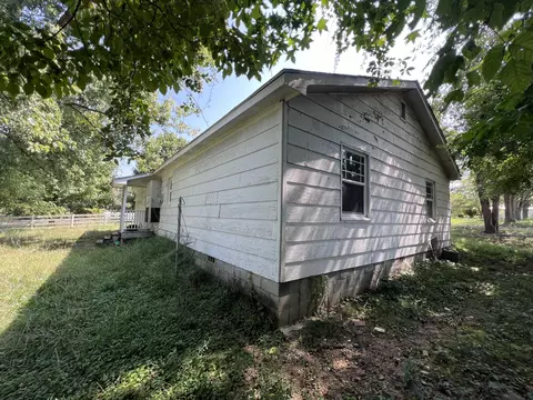Exterior - 128 Hutton Ln, Corbin, KY 40701 photo 4 of 12