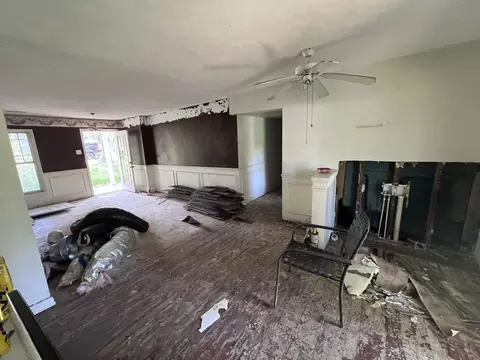 Living - 128 Hutton Ln, Corbin, KY 40701 photo 3 of 4