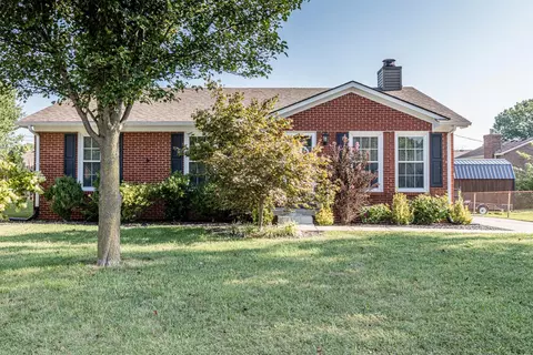3905 Weber Way, Lexington, KY 40514