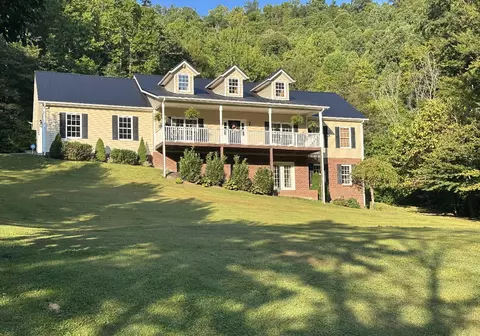 725 Hatton Creek School Rd, Stanton, KY 40380