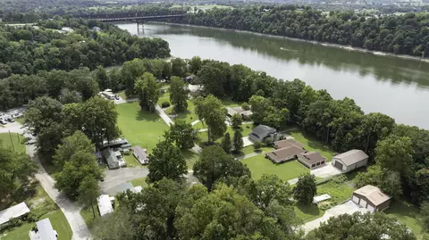 696 Hill View Park Dr, Somerset, KY 42503