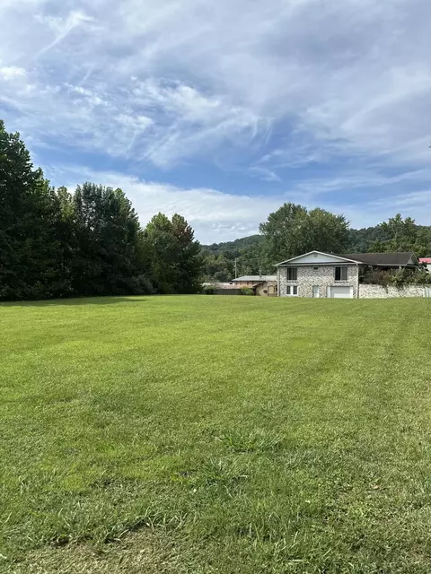 36 Blake Dr, Jackson, KY 41339 photo 9