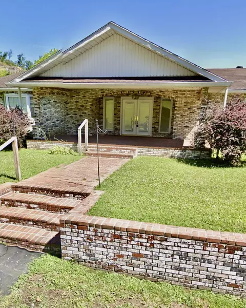 36 Blake Dr, Jackson, KY 41339 photo 3