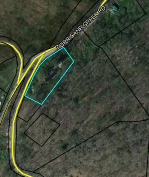 619 Hurricane Creek Rd, Hyden, KY 41749
