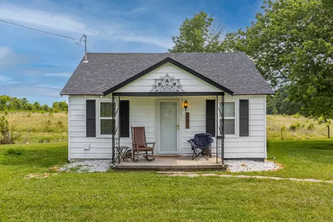 903 Dreyfus Rd, Berea, KY 40403 photo 2