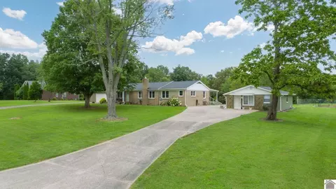 4856 Griggstown Rd, Calvert City, KY 42029