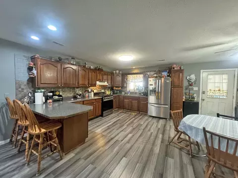 248 Parrish Ave, Paris, KY 40361 photo 6