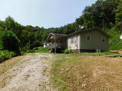 314 Newberry Saylor Rd, Wallins, KY 40873