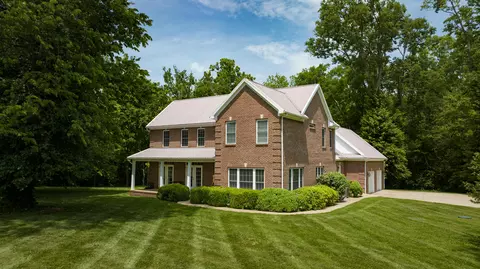 2016 Spring Station Rd, Midway, KY 40347