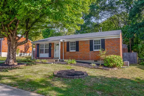 155 Hickory Dr, Frankfort, KY 40601