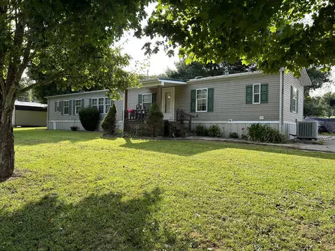 120 Ocean Front View Dr, Mount Vernon, KY 40456