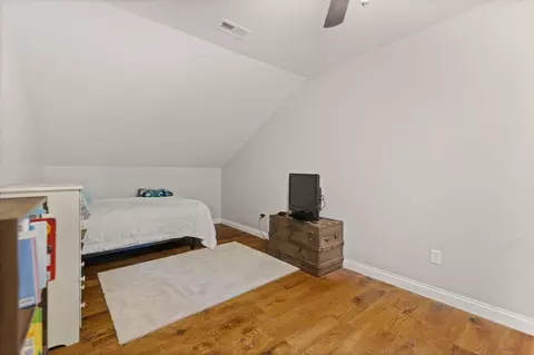 Bedroom - 655 Stringtown Rd, Paris, KY 40361 photo 6 of 6