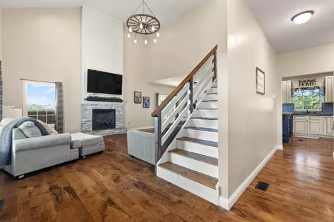 Entry Way - 655 Stringtown Rd, Paris, KY 40361 photo 5 of 10